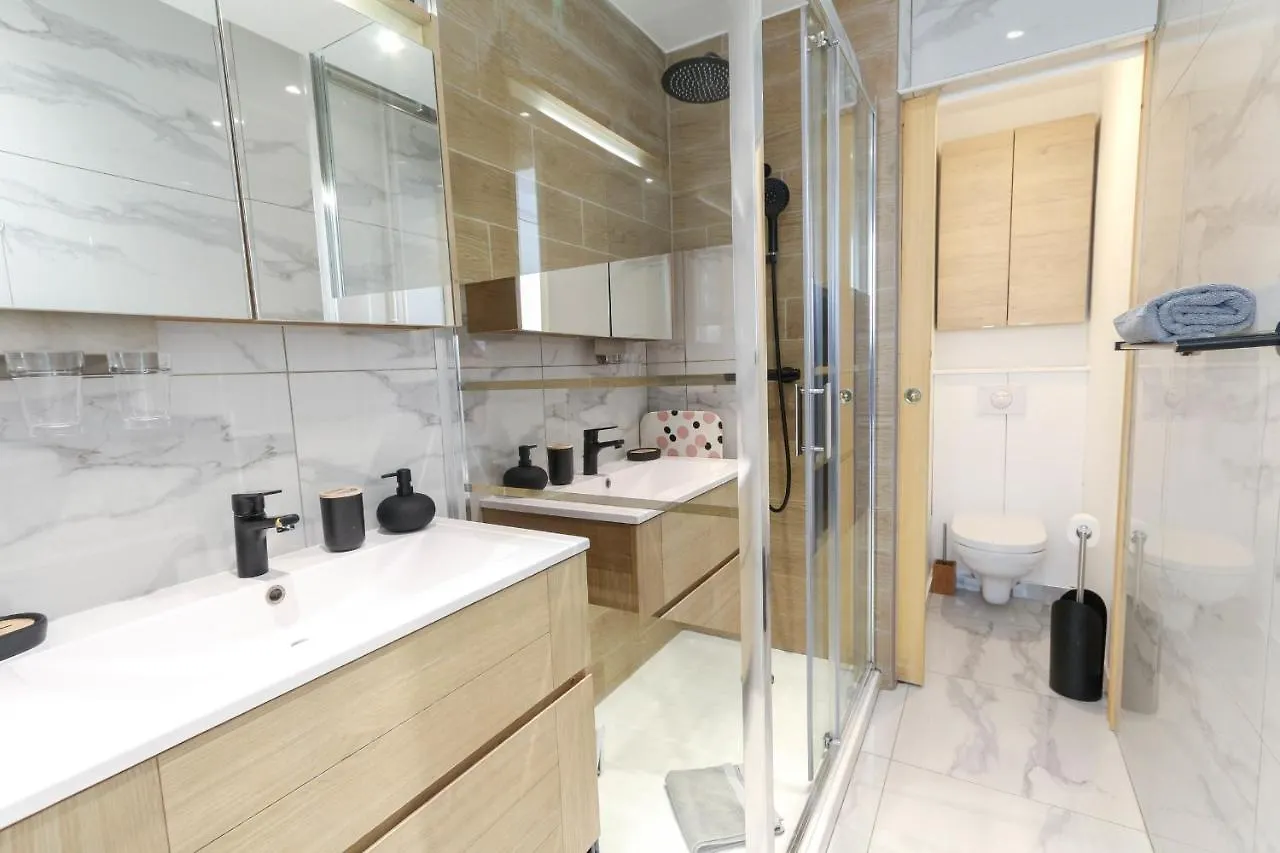 Beautiful Renovated Studio With Ac And Terrace - Benakey Cannes 0*,  Fransa