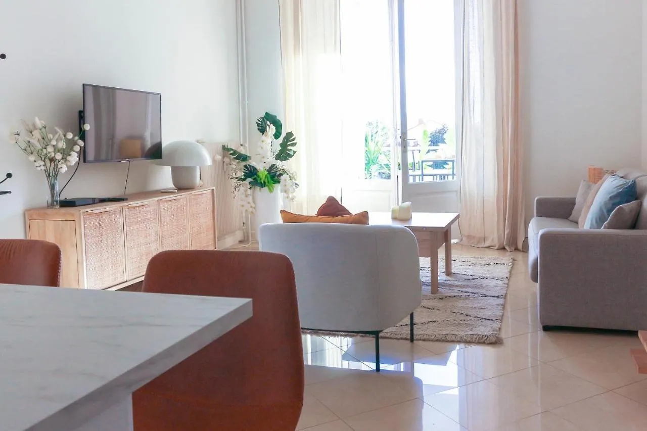 Beautiful Renovated Studio With Ac And Terrace - Benakey Cannes